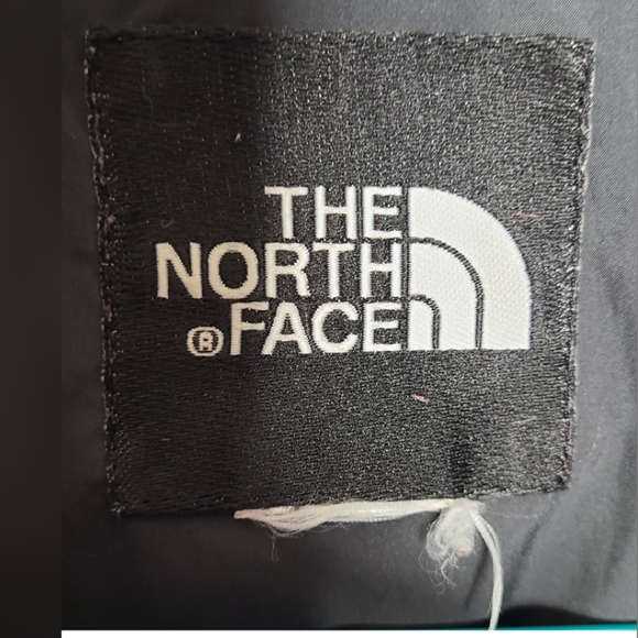 THE NORTH FACE BOYS STOW GOOSE DOWN PUFFER - Picture 3 of 5